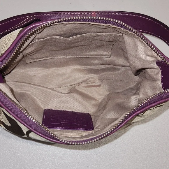 Coach - Picture 6 of 12